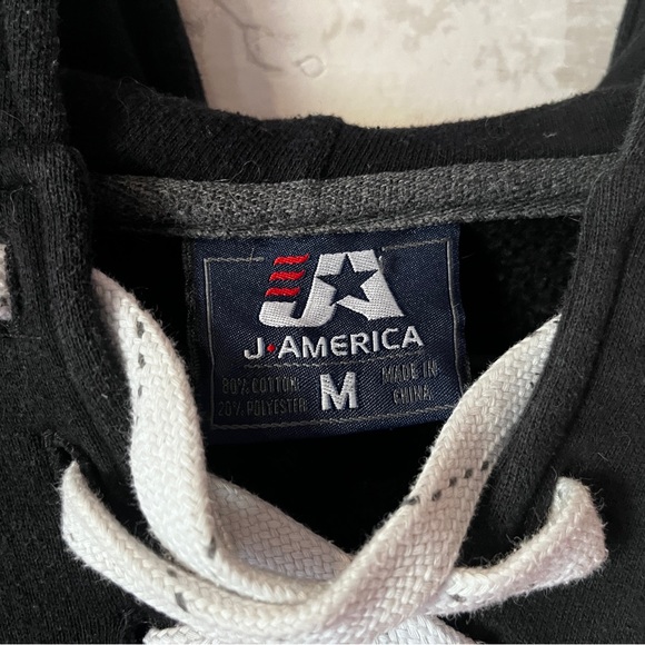 Beartooth “Disgusting” tour Hockey Style Sweater - Picture 7 of 8